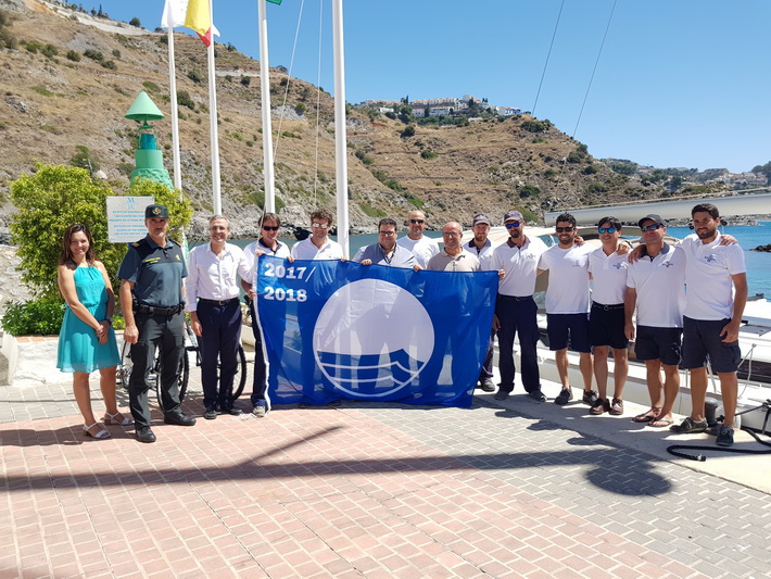 El puerto deportivo de Marina del Este de Almuñécar obtiene la Bandera Azul